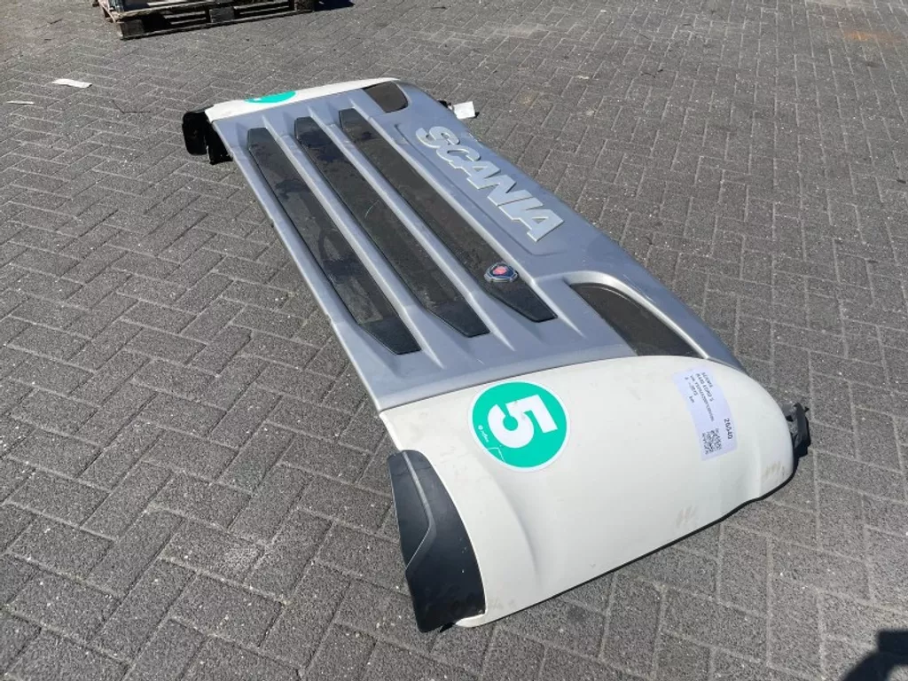 Scania 1872158 FRONT GRILLE CR19H-CAB (WITH DAMAGE)