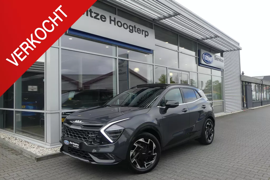 Kia Sportage 1.6 T-GDi Plug-in Hybrid AWD GT-PlusLine TREKHAAK AFNEEMBAAR (1.350KG), PANO, 360&deg; CAMERA, MEMORY, WINTER PACK, ADAPT. CRUISE, CLIMA, NAVI, PDC V&amp;A, APPLE CARPLAY/ANDROID AUTO, BLIS, KEYLESS, HARMAN/KARDON, ELEKT. ACHTERKLEP, ELEKT. PASSAGIERSSTOEL, STOELVENTILATIE, 48.545KM