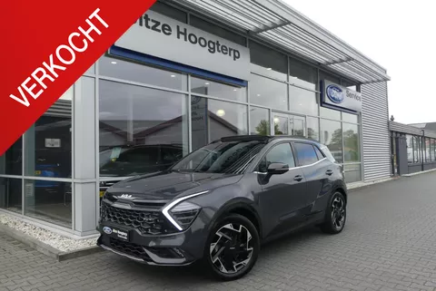Kia Sportage 1.6 T-GDi Plug-in Hybrid AWD GT-PlusLine TREKHAAK AFNEEMBAAR (1.350KG), PANO, 360&deg; CAMERA, MEMORY, WINTER PACK, ADAPT. CRUISE, CLIMA, NAVI, PDC V&amp;A, APPLE CARPLAY/ANDROID AUTO, BLIS, KEYLESS, HARMAN/KARDON, ELEKT. ACHTERKLEP, ELEKT. PASSAGIERSSTOEL, STOELVENTILATIE, 48.545KM