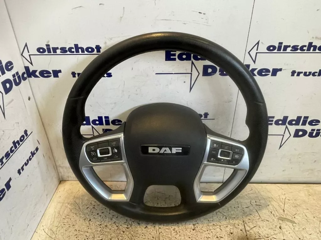 DAF 2307218 / 2327989 STUURWIEL MET 13 SCHAKELAARS