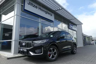 Ford Kuga 2.5 PHEV ST-Line X ELEKT. TREKHAAK (2.100KG), PANO, 360&deg; CAMERA, HUD, MEMORY, WINTER PACK, ADAPT. CRUISE, CLIMA, NAVI, PDC V&amp;A, APPLE CARPLAY/ANDROID AUTO, BLIS, KEYLESS, B&amp;O, ELEKT. ACHTERKLEP, ELEKT. PASSAGIERSSTOEL, 17233KM