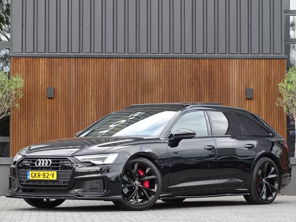 Audi A6 Avant 55 TFSI e 367PK Quattro / S6 Edition / Competition / LED