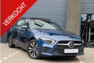 Mercedes-Benz A-klasse 250 e | SOH 100% | BTW voertuig | panoramadak | Burmester audio | Sfeerverlichting | Elektrische trekhaak | Groot display | 360 Camera | Vooruitrijcamera | Achteruitrijcamera | Vol!