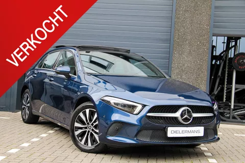 Mercedes-Benz A-klasse 250 e | SOH 100% | BTW voertuig | panoramadak | Burmester audio | Sfeerverlichting | Elektrische trekhaak | Groot display | 360 Camera | Vooruitrijcamera | Achteruitrijcamera | Vol!