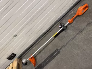 Husqvarna ACCU TRIMMER 520iLX