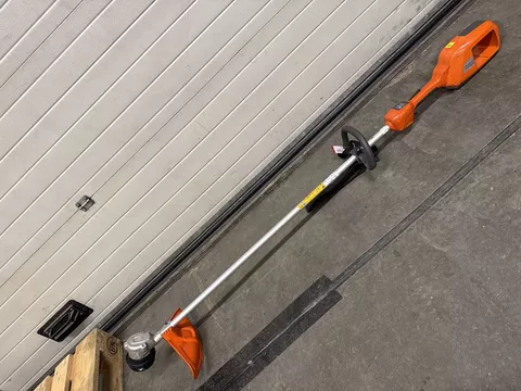 Husqvarna ACCU TRIMMER 520iLX