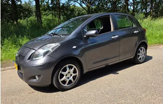 Toyota Yaris 1.3 VVTi - NL Auto - 5 Deurs - Airco - 2e Eig -