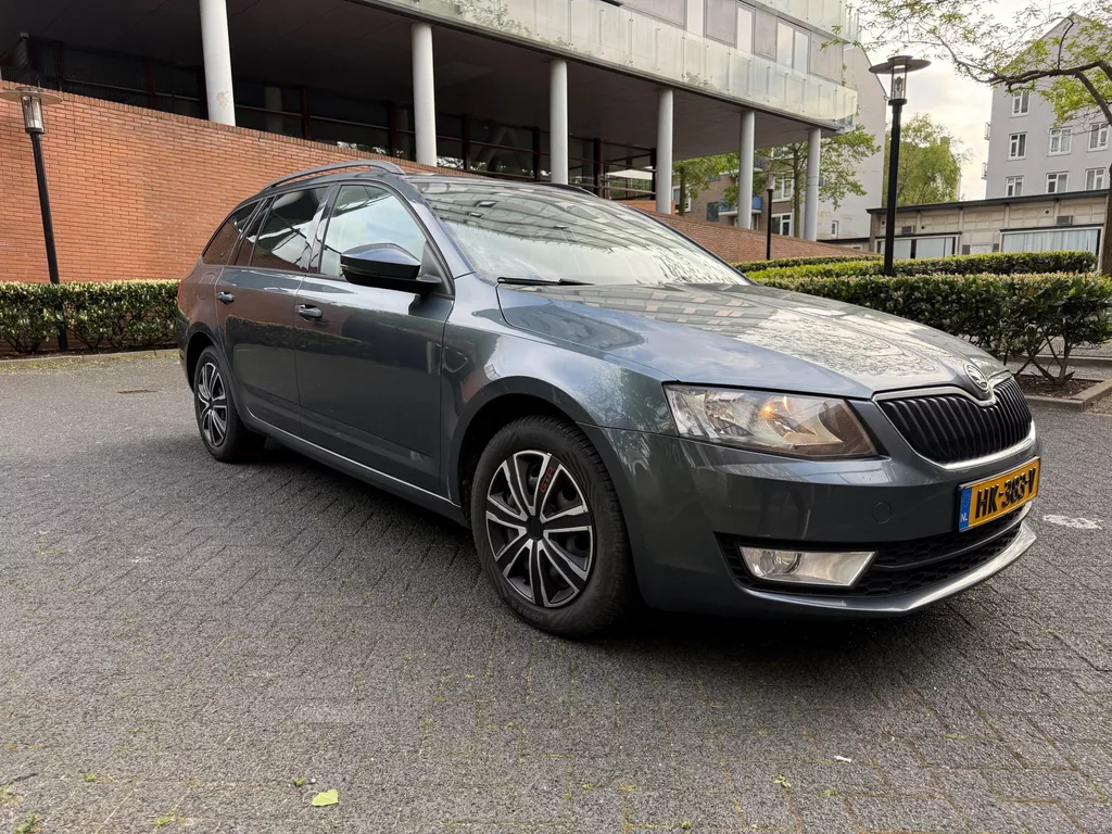 Skoda Octavia Combi 1.6 TDI Greentech Active Climate Cruise NW APK