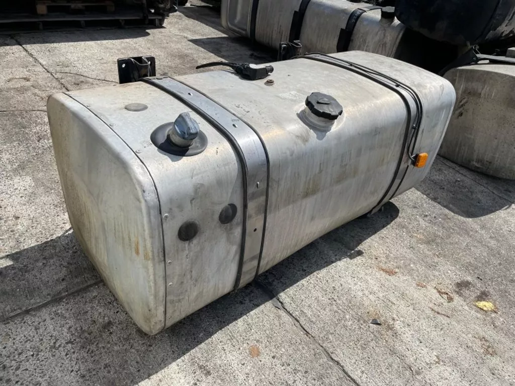 MAN 81.12201-5713 FUEL+ADBLUE TANK 480/75 LITER(160X68X63 CM)