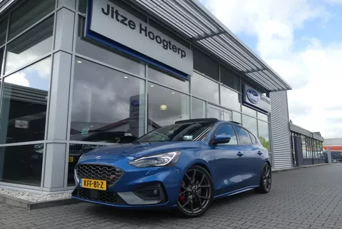 Ford Focus 2.3 EcoBoost ST-3 PERFORMANCE PACK, H&amp;R, PANO, HUD, WINTER PACK, ADAPT. CRUISE, CLIMA, NAVI, APPLE CARPLAY/ANDROID AUTO, KEYLESS, B&amp;O, ELEKT. STOELEN, ADAPT. DEMPING SYSTEEM, 96.530KM