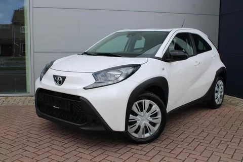 Toyota Aygo X 1.0 VVT-i S-CVT Automaat first Airco Camera Carplay Zeer mooi