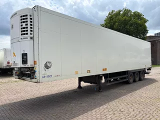 Schmitz Cargobull Thermoking SL 200 E,SAF, 260 cm hoog, only 5820 dieselhours
