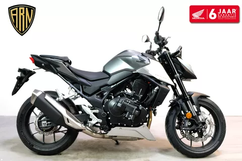 Honda CB 750 Hornet E-Clutch