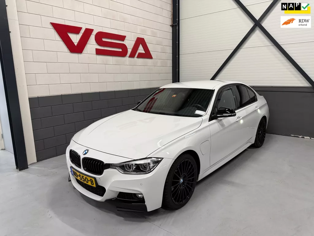 BMW 3-serie 330e|M-pakket|flippers|lederen interieur|B48 motor|87SOH|Cruise|PDC|Topstaat