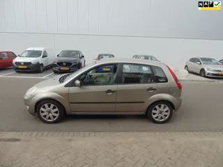 Ford Fiesta 1.4-16V Ghia 5DEURS AIRCO TREKHAAK