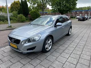 Volvo V60 2.4 D6 AWD Plug-In Hybrid Pure Limited Panorama Leder