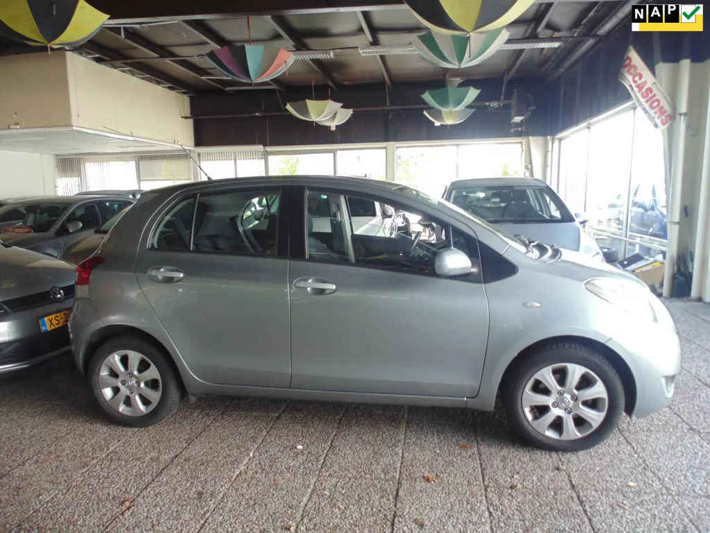 Toyota Yaris 1.3 VVTi Aspiration MET AIRCO TREKHAAK