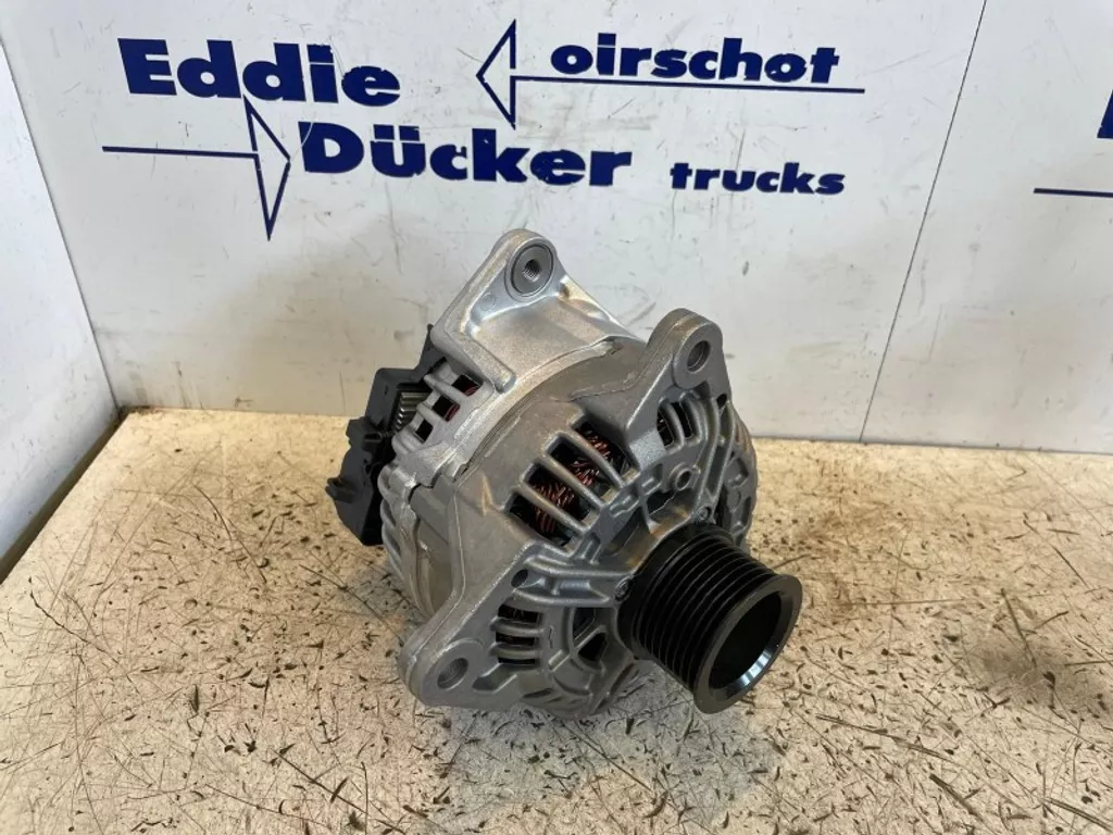 DAF 1401948 SEG DYNAMO 28V-100A PX-ENGINE (ALS NIEUW)