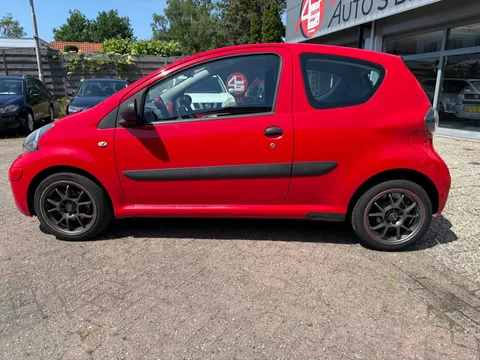 Toyota Aygo 1.0-12V,Now,7-2011,251429 km,Airco,1749,-