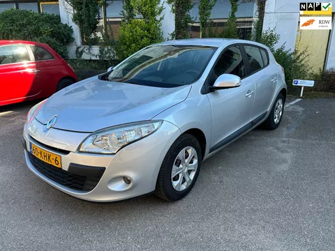 Renault M&eacute;gane 1.6 Expression / Cruise control / Climate control
