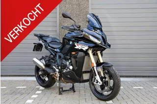 BMW S 1000 XR Black Storm | Touring pakket | Dynamic pakket | LED verstralers | BTW voertuig | Vol in de opties!