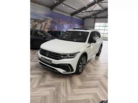 Volkswagen Tiguan 2.0 TSI 4Motion Rline NAVI/ELEKTRISCHE STOELEN /245PK/PANO/7ZITS