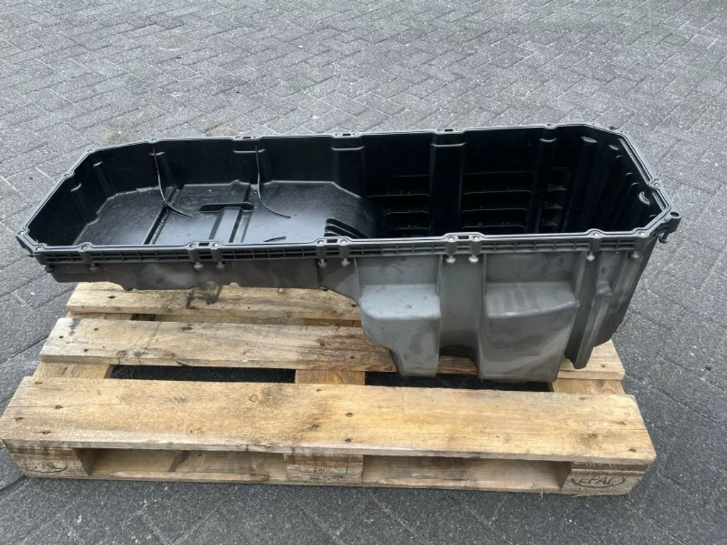 DAF 1866891 KUNSTSTOF CARTERPAN MX-13