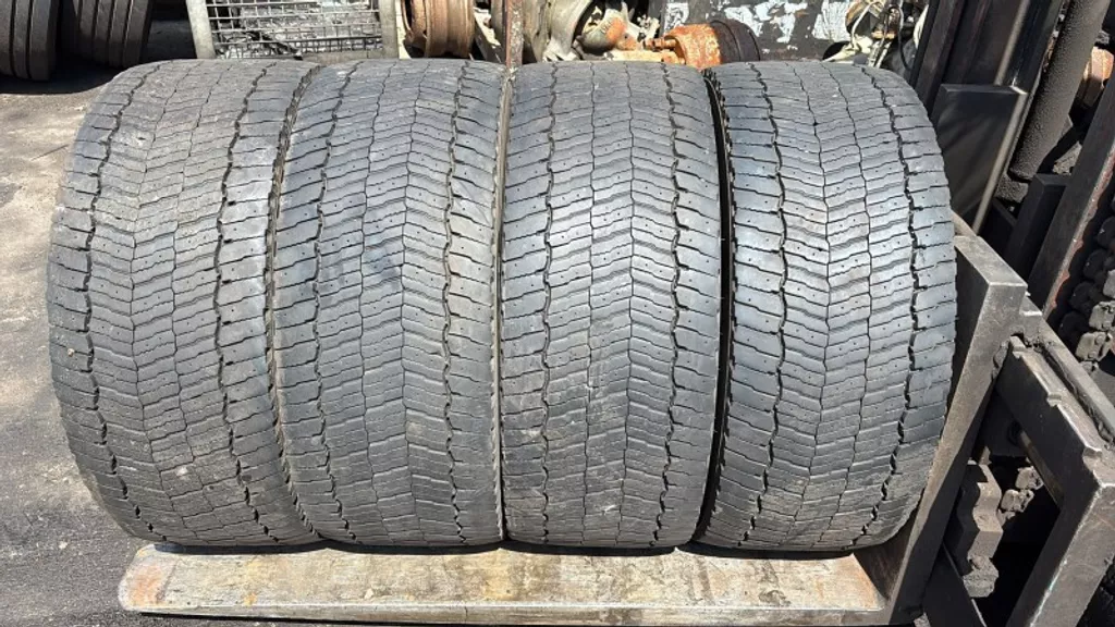 Michelin X MULTI 315/45R22.5 SET
DOT 1024