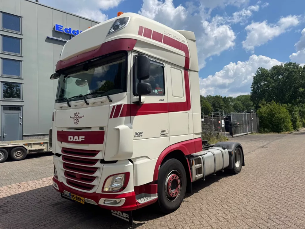 DAF XF 106 460 EURO 6 SUPER SPACE CAB
