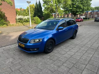 Skoda Octavia Combi 1.4 TSI Automaat Greentech Elegance Businessline Azure Adaptive Cruise