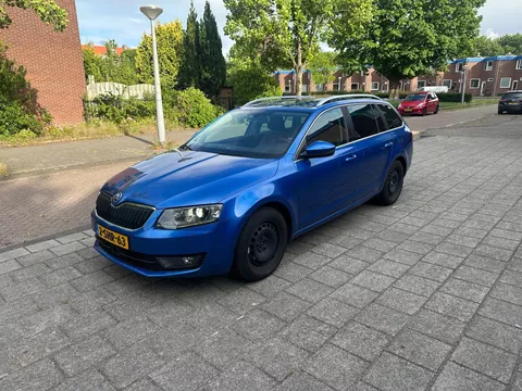 Skoda Octavia Combi 1.4 TSI Automaat Greentech Elegance Businessline Azure Adaptive Cruise