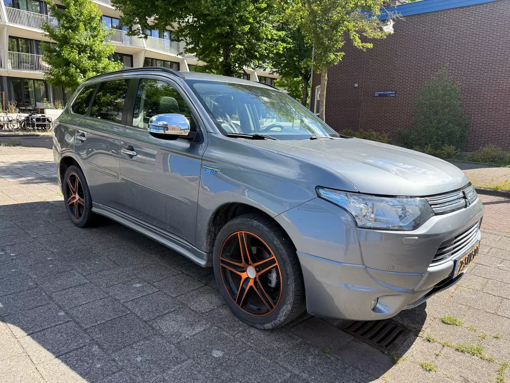 Mitsubishi Outlander 2.0 PHEV Instyle+ Plug-in Hybrid Leder Panorama