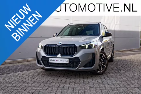 BMW X1 sDrive20i M-Sport Pro, Panoramadak, 19" LM velgen, Harman/Kardon, enz