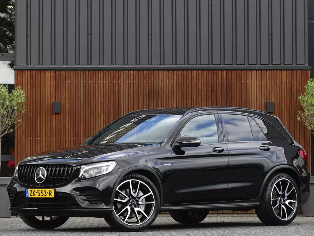 Mercedes-Benz GLC 43 AMG 367PK 4-MATIC / Carbon / Distronic / Burmester / LED