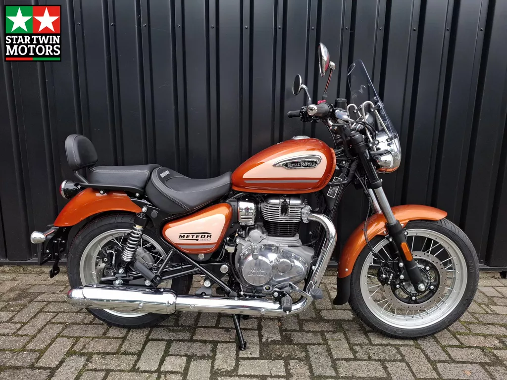 Royal Enfield Meteor 350 Super Nova