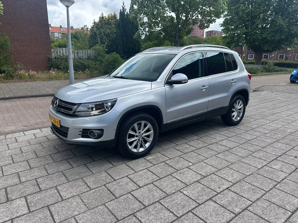 Volkswagen Tiguan 1.4 TSI Sport&amp;Style NAP Parkassist Cruise Alcantara