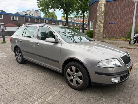 Skoda Octavia Combi 1.6 FSI 85kw Airco Cruise NAP