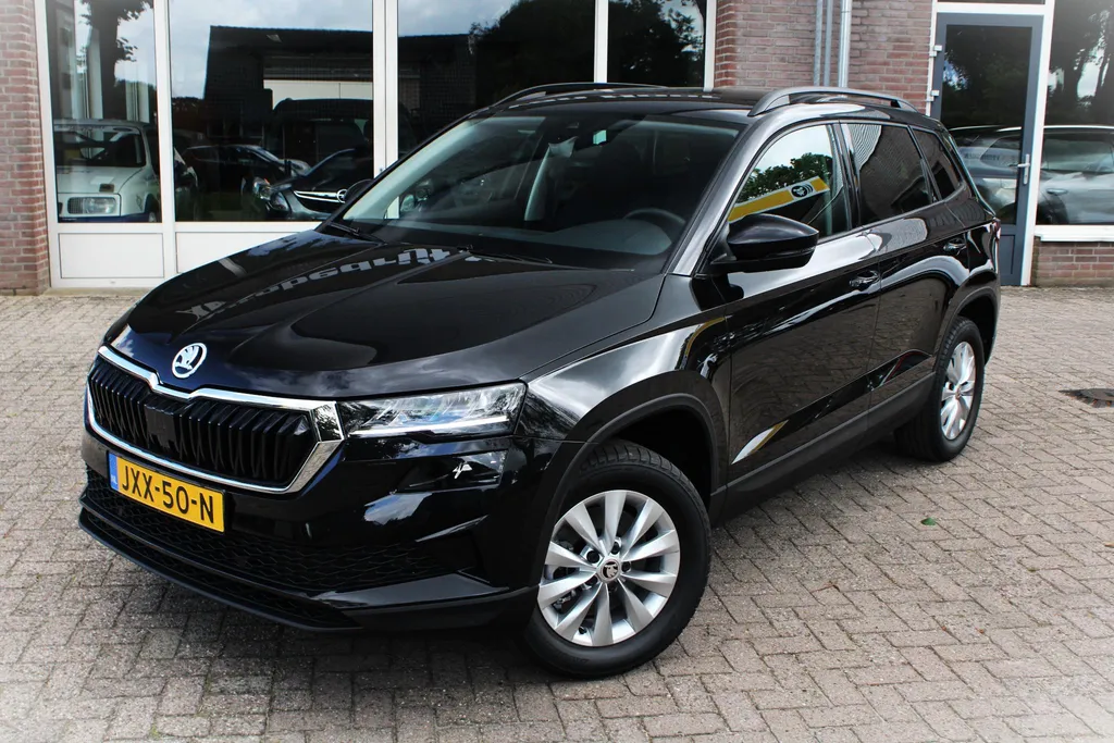 Skoda Karoq 1.5 TSI ACT Sportline Business LED, Carplay, Keyless, Cruise, Climate, Camera, Stoelverwarming, Stuurverwarming, Navi, 16" LMV