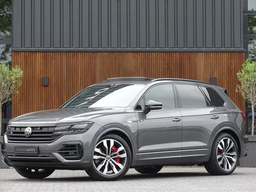 Volkswagen Touareg 3.0 e-Hybrid 462PK 4-Motion R / Massage / Dynaudio / 360&deg;