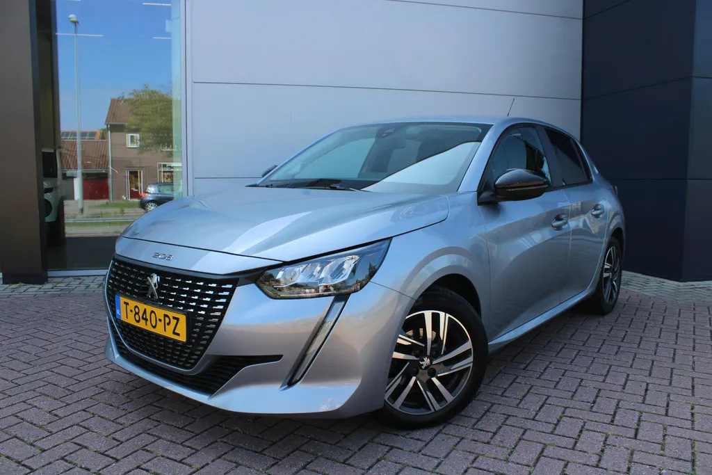 Peugeot 208 1.2 PureTech Style Airco Navi Camera Carplay Dealer onderhouden