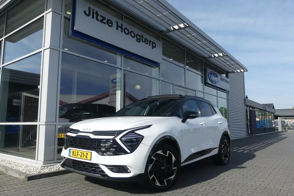 Kia Sportage 1.6 T-GDi Plug-in Hybrid AWD GT-PlusLine PANO, 360&deg; CAMERA, MEMORY, WINTER PACK, ADAPT. CRUISE, CLIMA, NAVI, PDC V&amp;A, APPLE CARPLAY/ANDROID AUTO, BLIS, KEYLESS, HARMAN/KARDON, ELEKT. ACHTERKLEP, ELEKT. PASSAGIERSSTOEL, STOELVENTILATIE, 50.768KM