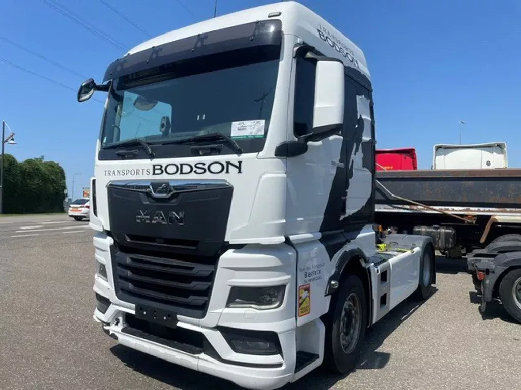 MAN TGX 18.510 XL,retarder,578.464 km!!,2 tanks, 2 UNITS