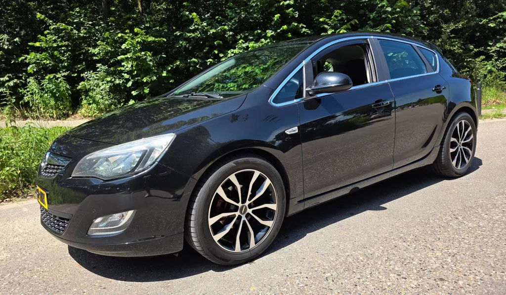 Opel Astra 1.4 Turbo Sport - Xenon - Automaat - Alpine -