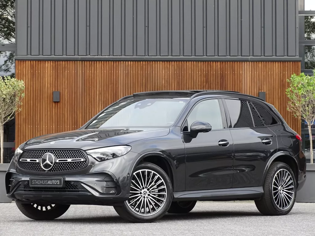 Mercedes-Benz GLC 300e 313PK 4-Matic / AMG / 2023 / Burmester / pano / 360&deg;
