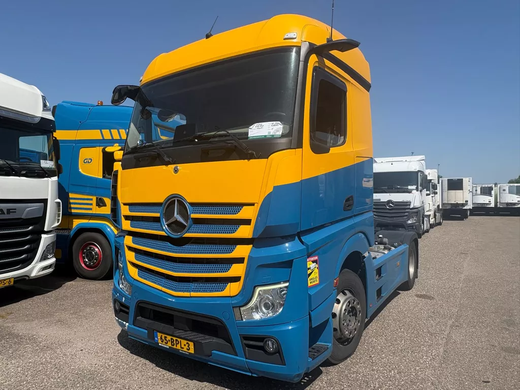 Mercedes-Benz Actros 1845 LS, PTO Gardner Denver compressor,NL truck Top