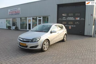 Opel Astra 1.6 Essentia