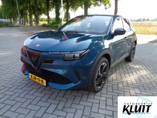 Alfa Romeo Junior Elettrica 54 kWh  kleur Blue Navagli