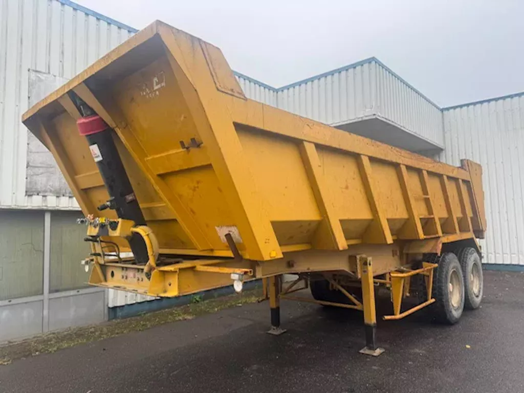 Castera 2 Axle Steel tipper , Drum bakes