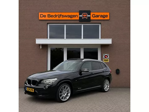 BMW X1 sDrive20i High Executive | Navigatie | Cruise Control | Stoelverwarming | Schuif / kantel dak |