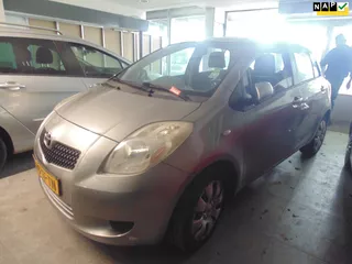 Toyota Yaris 1.3 VVTi Sol MET AIRCO TREKHAAK 5 DEURS APK 04-2027